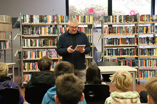 Toni, die Legende Her Kramer, die Moderationslegende, im Einsatz